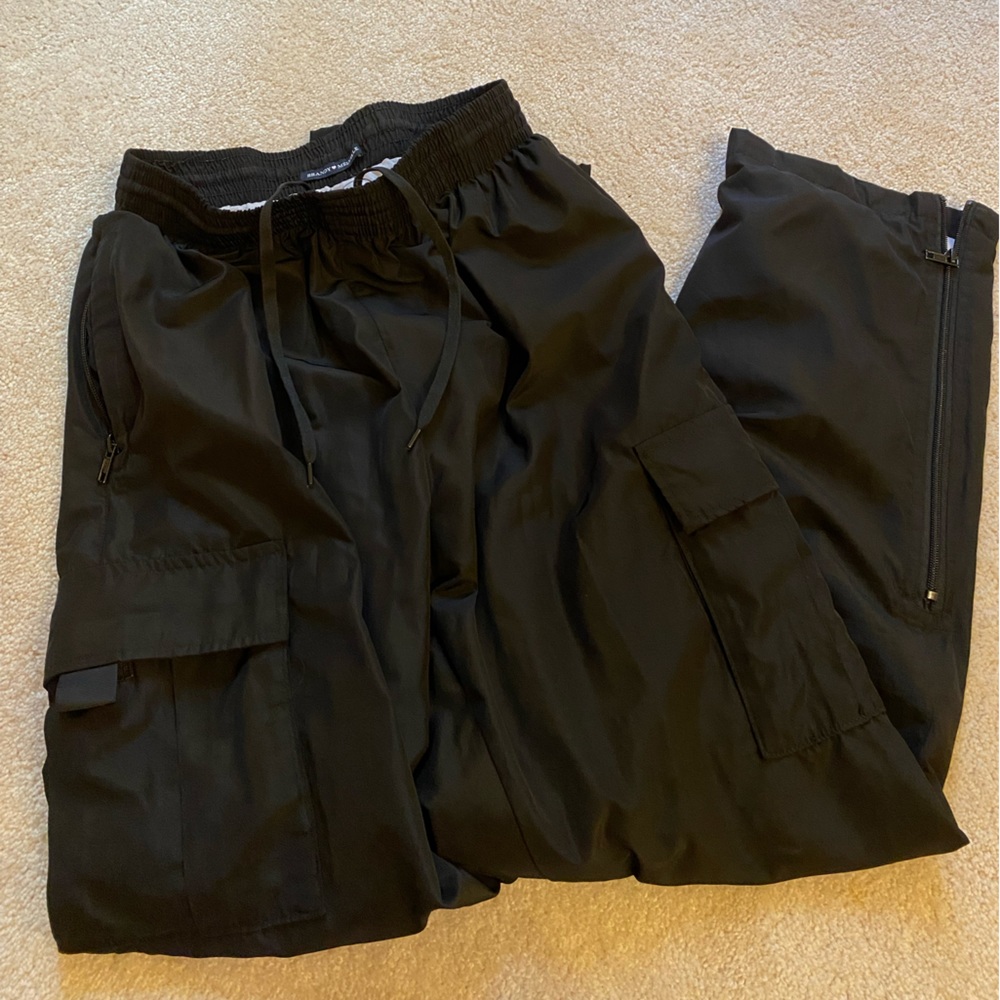 RARE! Brandy Melville cargo sweats